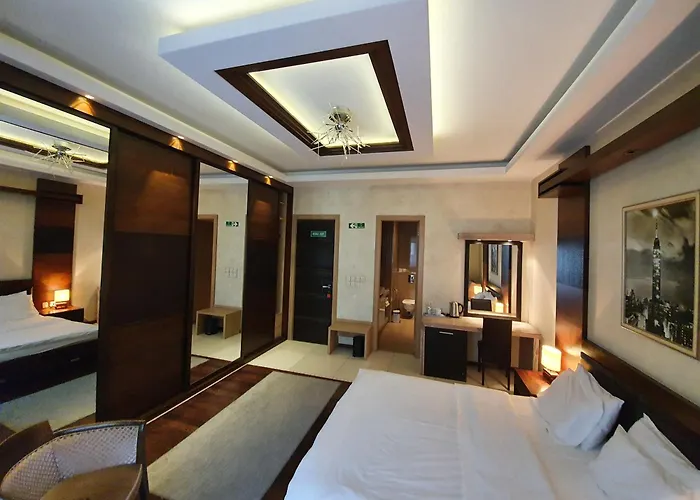 Privilege Suites By Central Park