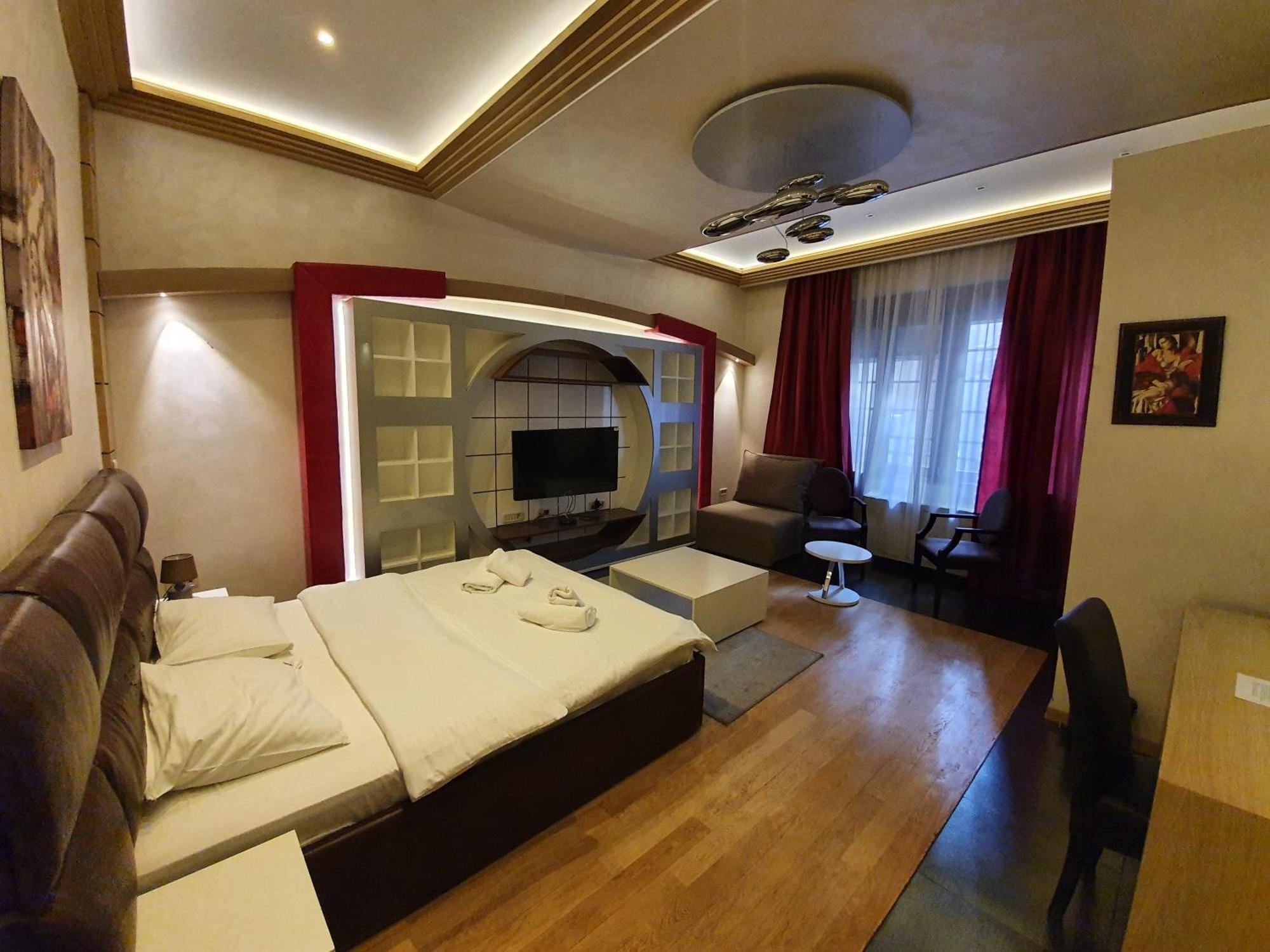 Privilege By Central Park Bed & Breakfast