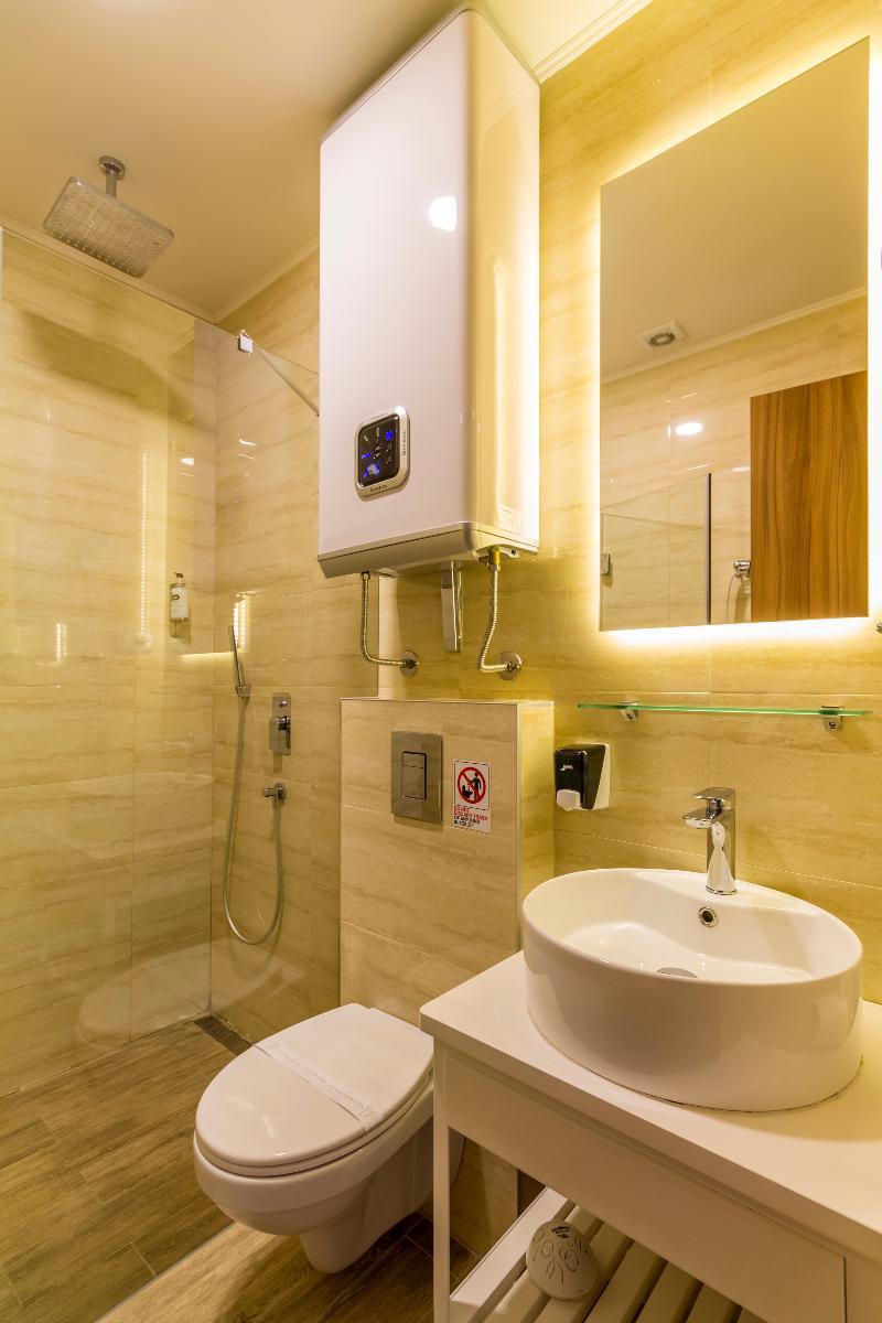 Privilege By Central Park Bed & Breakfast